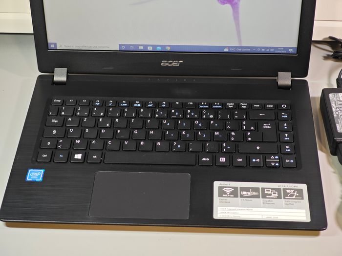 Ordinateur Portable Acer Aspire 1 A114-31 / Celeron N3350/ SSD 32Go/ Ram 4Go/ Intel HD Graphics/ W10/ Garantie 1an - photo numéro 3