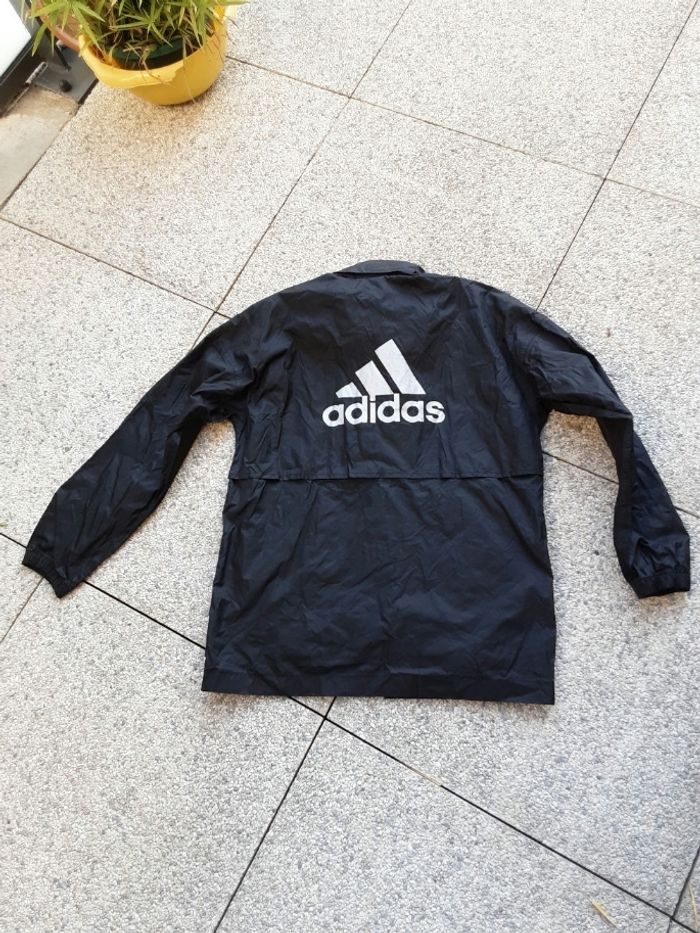 Coupe vent  avec capuche marque Adidas taille 14 ans - photo numéro 4