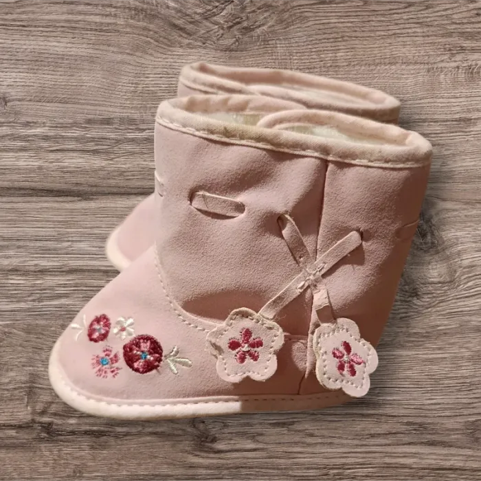 Bottines enfants taille 18/19 - photo numéro 2