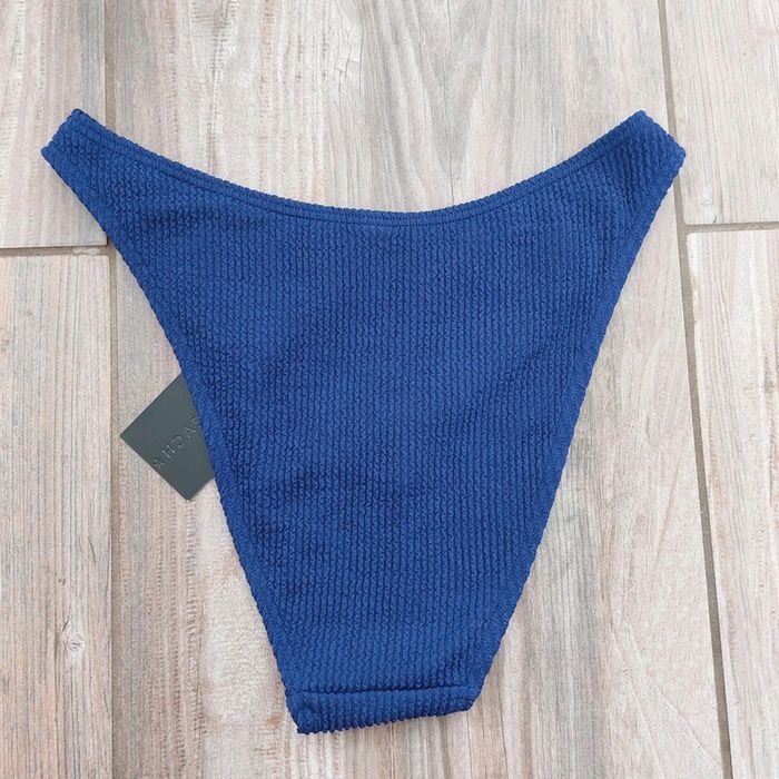 Bas de maillot de bain bleu gaufré avec anneaux dorés - Taille 38/40 South beach - photo numéro 2