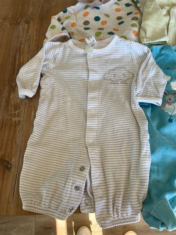Lot 8 pyjamas velours 1 mois mixte - photo numéro 3