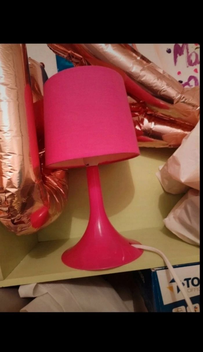 Lampe de Chevet rose comme neuve