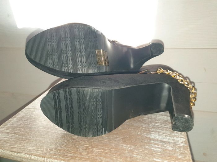 Bottines daim et chaine or T37 - photo numéro 6