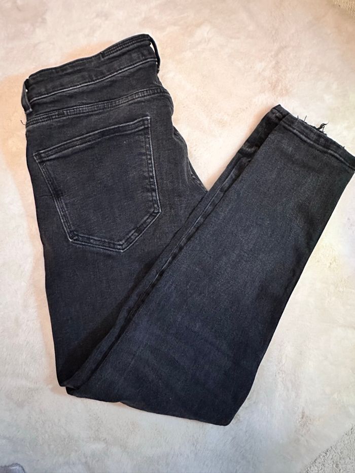 Jeans Zara noir - photo numéro 3