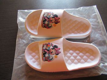 Claquettes Minnie blanches 38 neuves