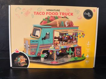 Miniature maquette craft and co barbier food truck boutique macaron salon de coiffure 