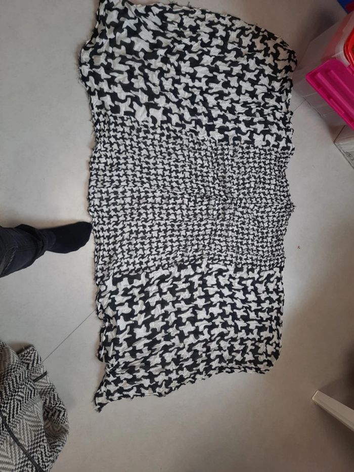 Echarpe tissus foulard noir et blanc - photo numéro 2