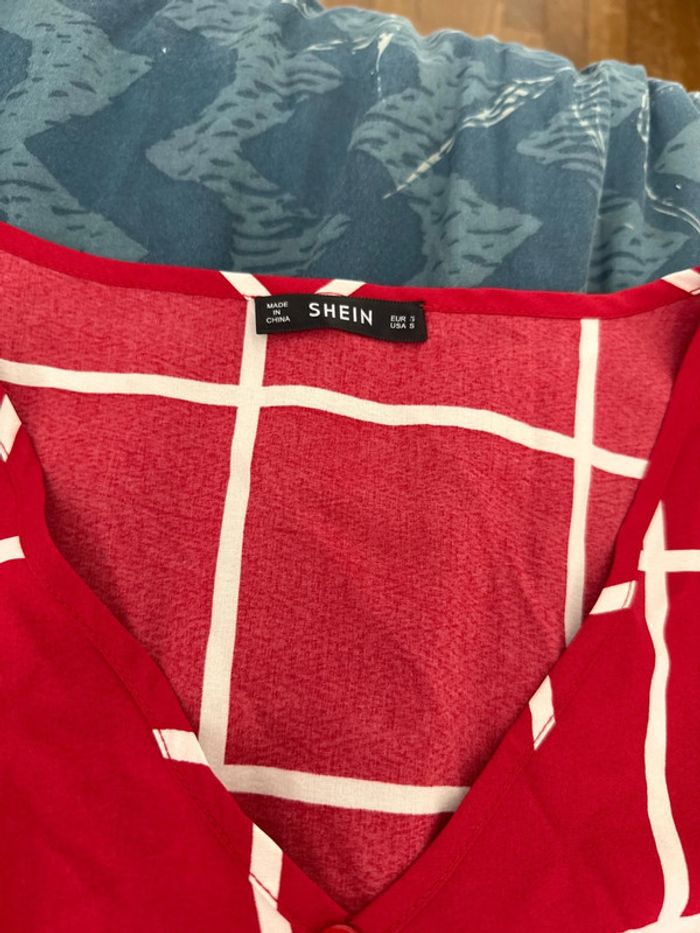 T shirt rouge shein taille S - photo numéro 2