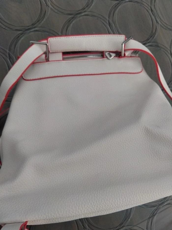 Sac complètement neuf - photo numéro 5