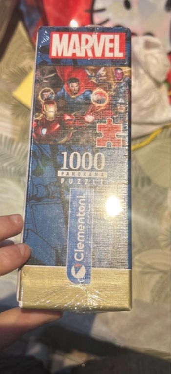 Puzzle Marvel neuf jamais ouvert 1000 pièces 