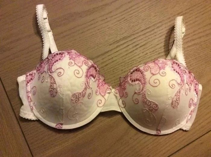 Soutien gorge 90C