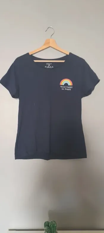 T-shirt avec petit imprimé arc-en-ciel
