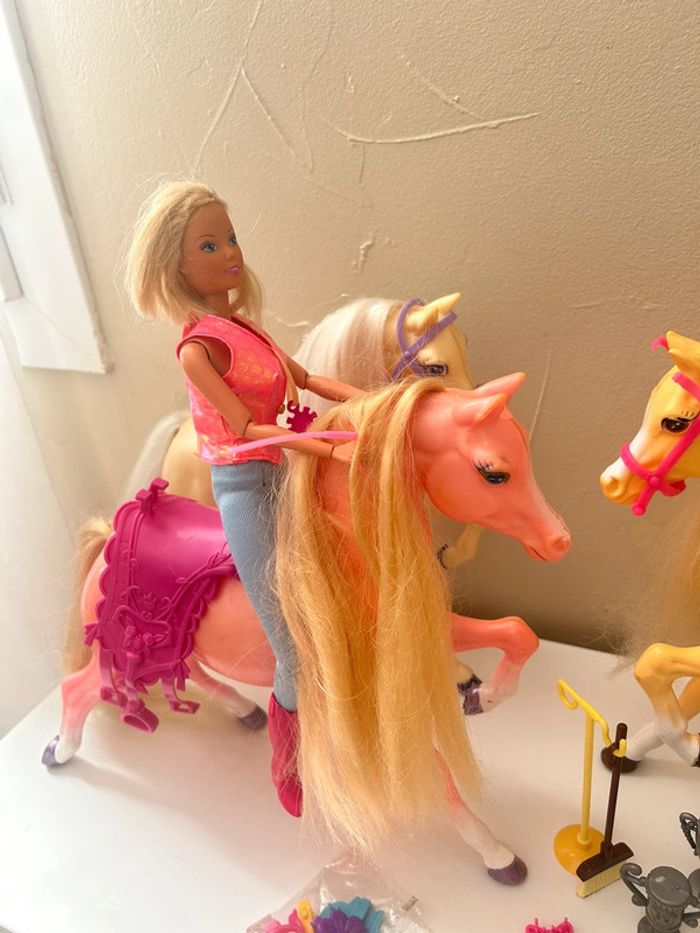 Barbie 🩰 chevaux + poupées barbie + accessoires - photo numéro 6