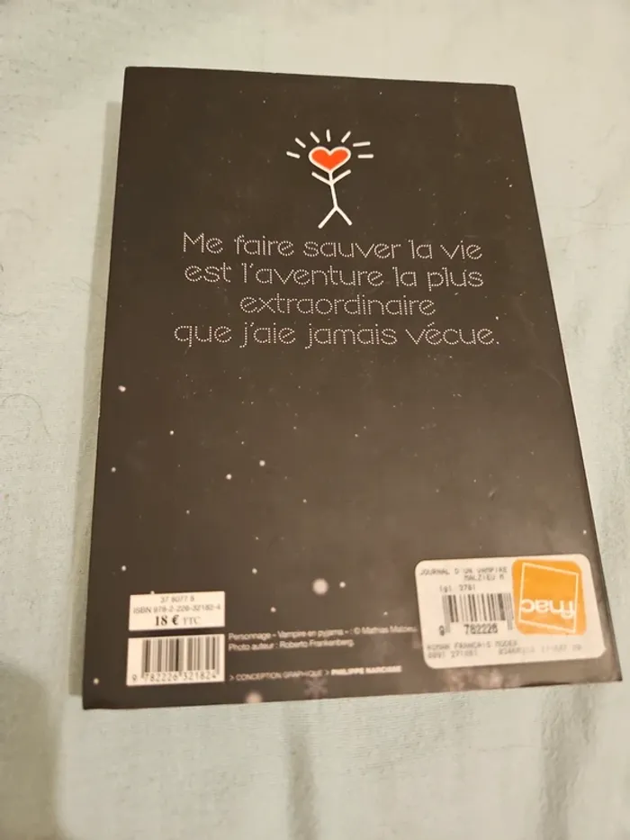 🎈Livre le journal d'un vampire en pyjama - photo numéro 2