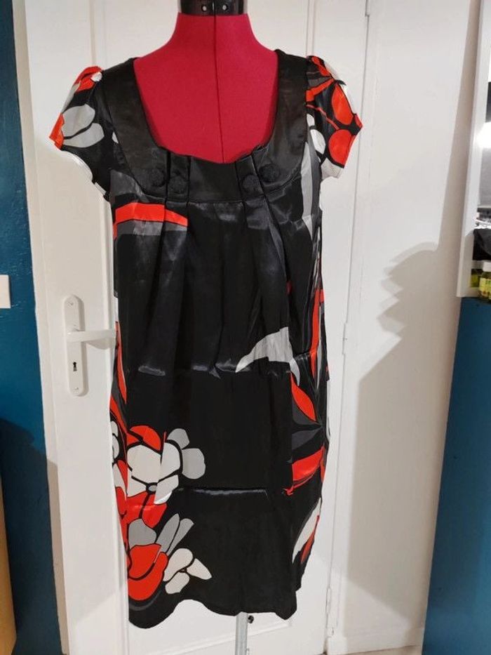 Robe satinée