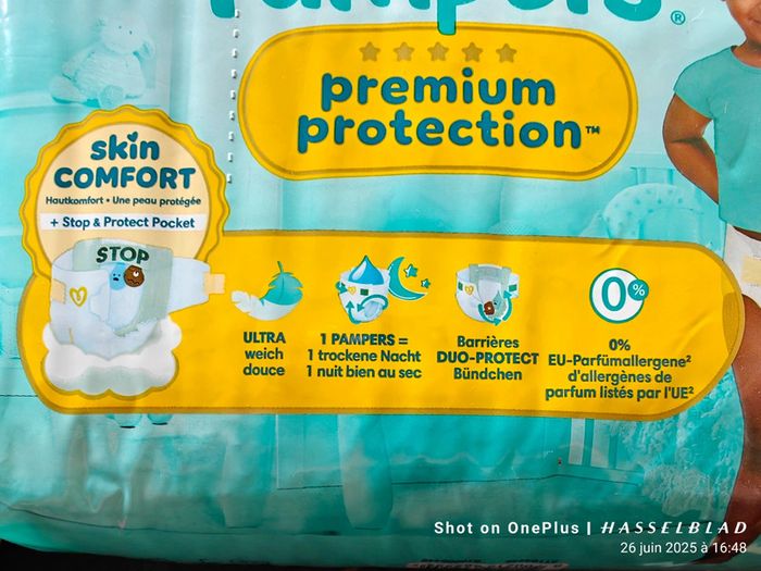 Deux petits paquets Pampers premium protection t.6 - photo numéro 7