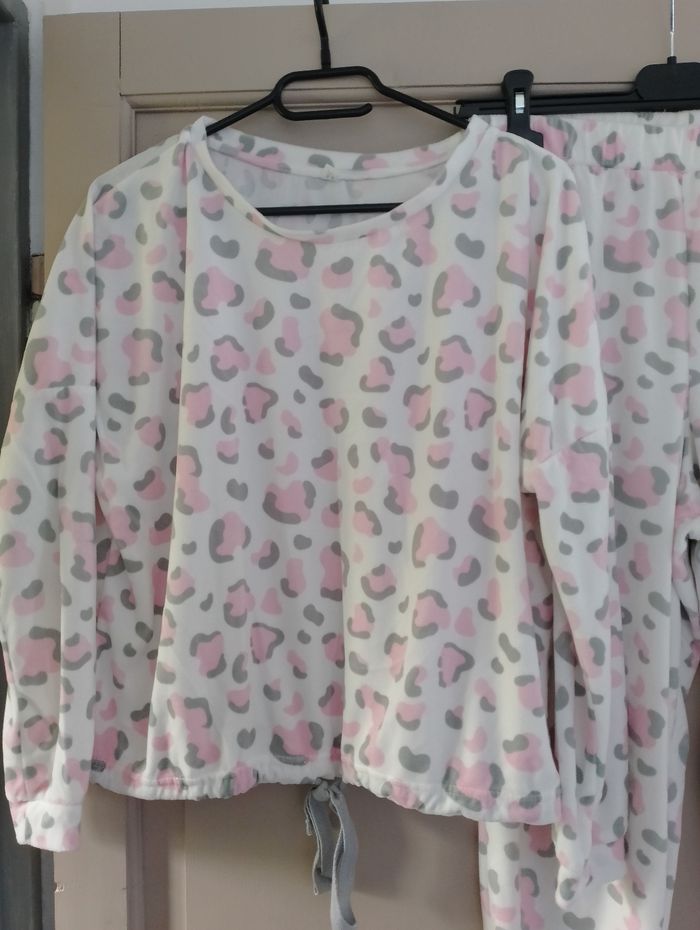 Pyjama haut et pantalon - photo numéro 2