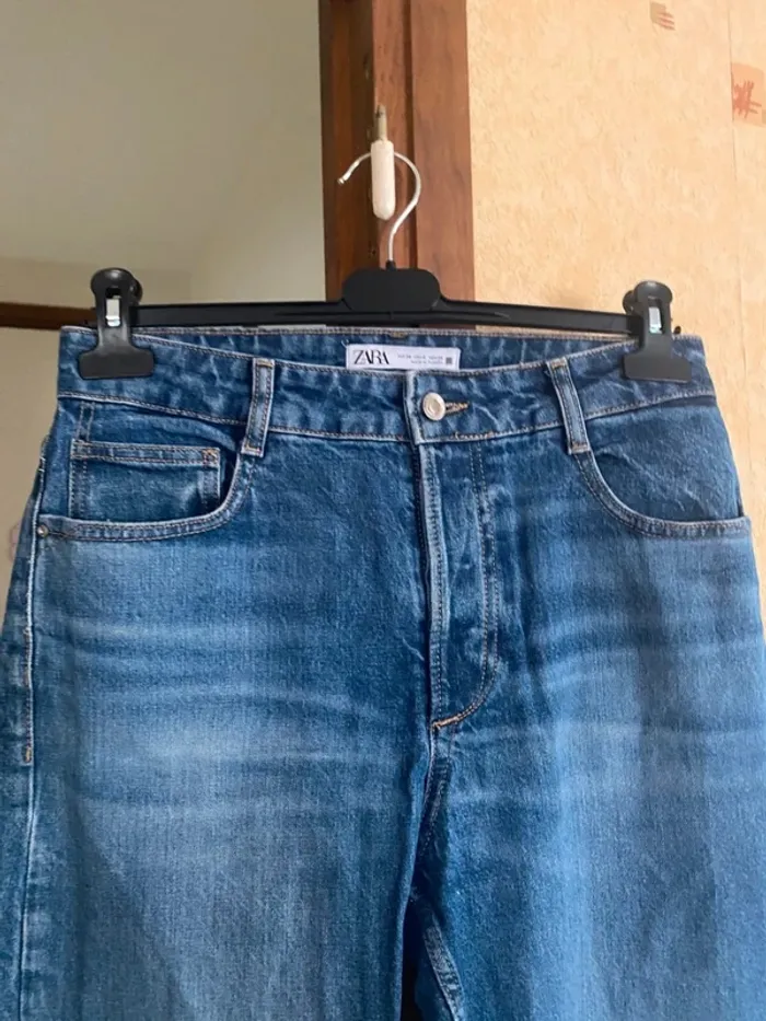 Jean Zara Femme Taille 38 – Style Classique et Intemporel - photo numéro 2