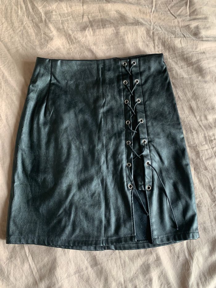 Jupe simili cuir femme avec lacet