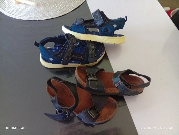 Lot 2 paires de sandales fille 27