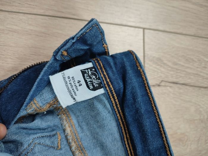 Jean femme 44 - photo numéro 2