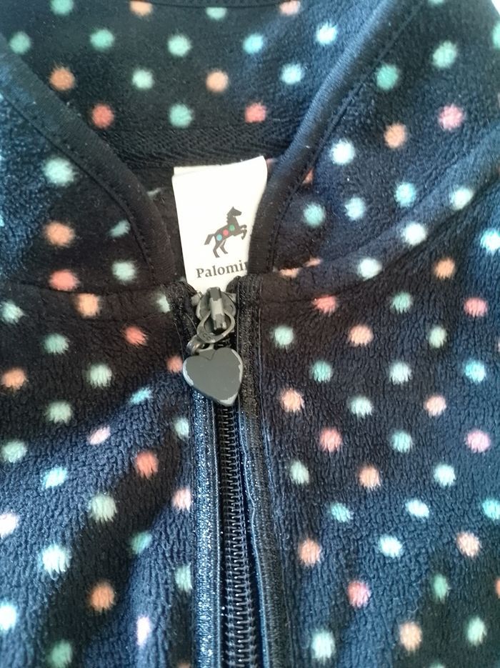 Petite veste  façon polaire noire a pois colorés - photo numéro 3