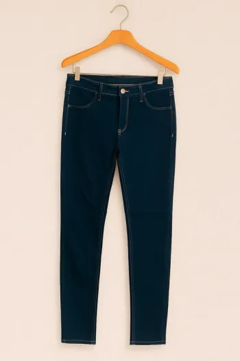 Jean H&M Femme Taille 38 – Neuf, Style Élégant et Confortable
