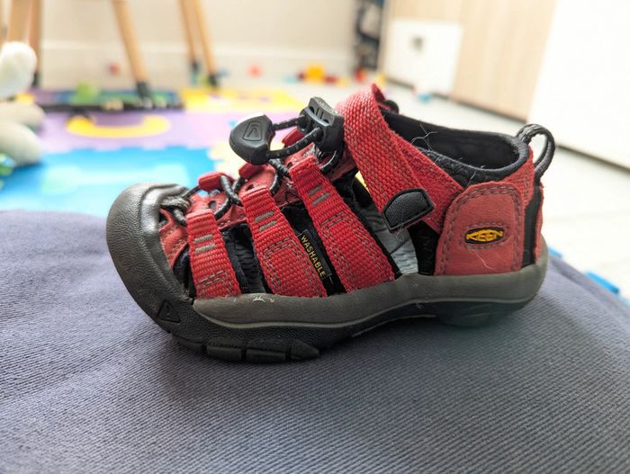 Sandales Keen Newport H2 – Pointure 25/26 – Randonnée et draisienne – Très bon état - photo numéro 5