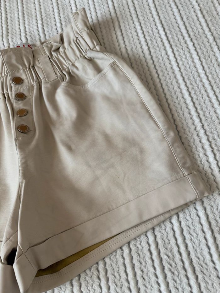 Très beau short crème collection Iris Mittenaere /Taille 42 - photo numéro 7