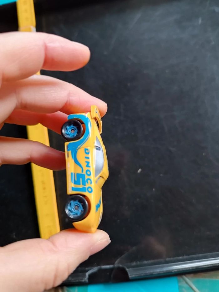 Voiture 51 cars dinoco - photo numéro 3