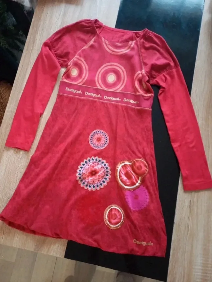 Robe desigual rouge 11 ans - photo numéro 2