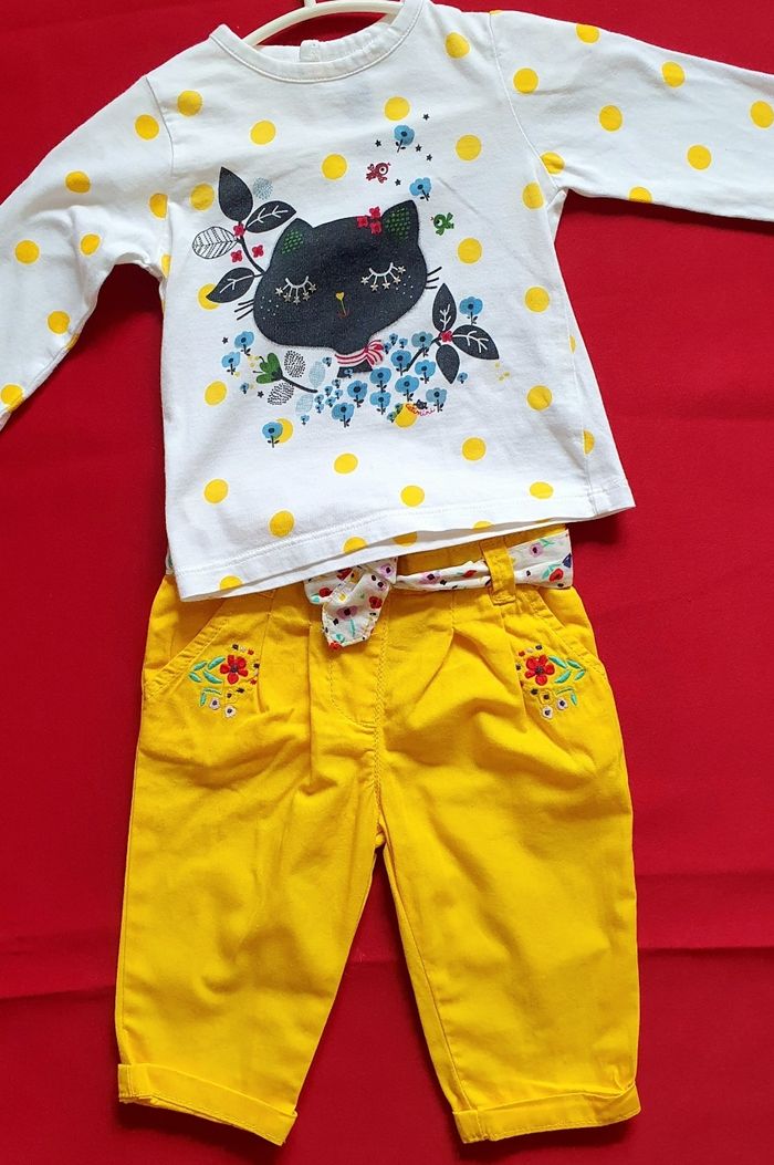 Vêtements de bébé 6 mois état neuf