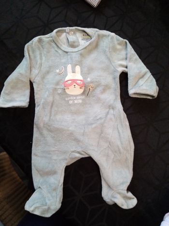 Pijamas 1 mois kiabi.