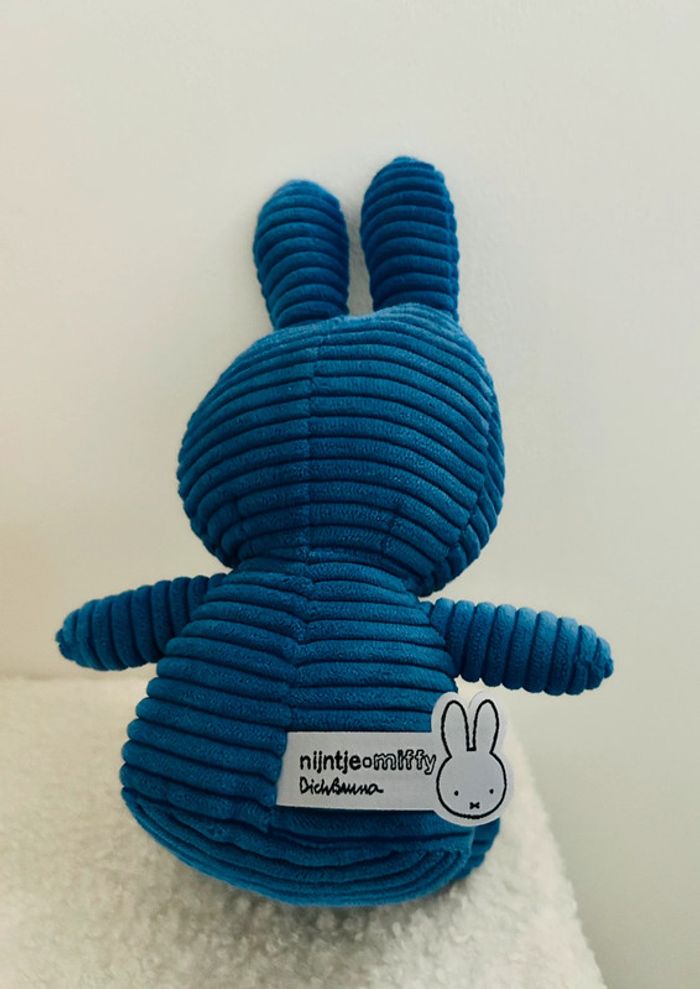 Nijntje Miffy peluche bleue nuit 23 cm - photo numéro 2