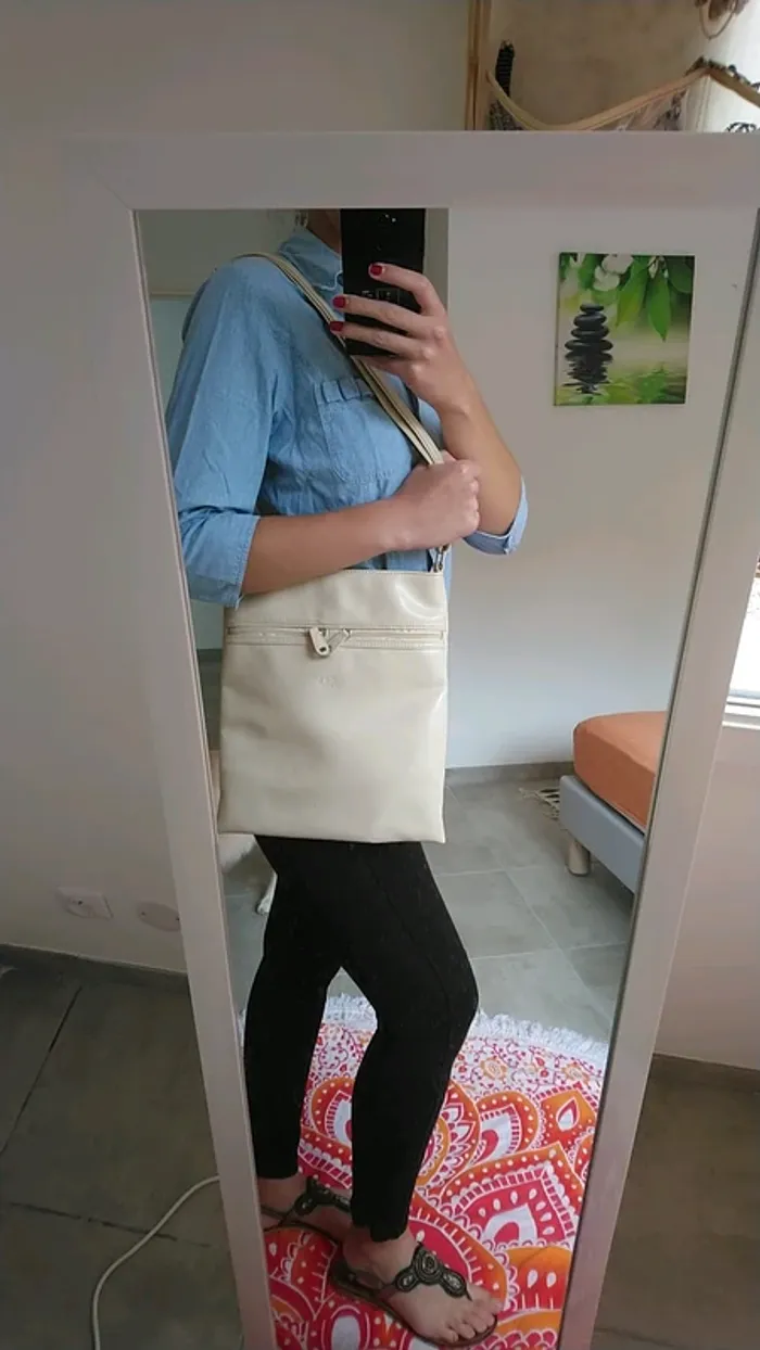 Sac à main beige, état neuf - photo numéro 2