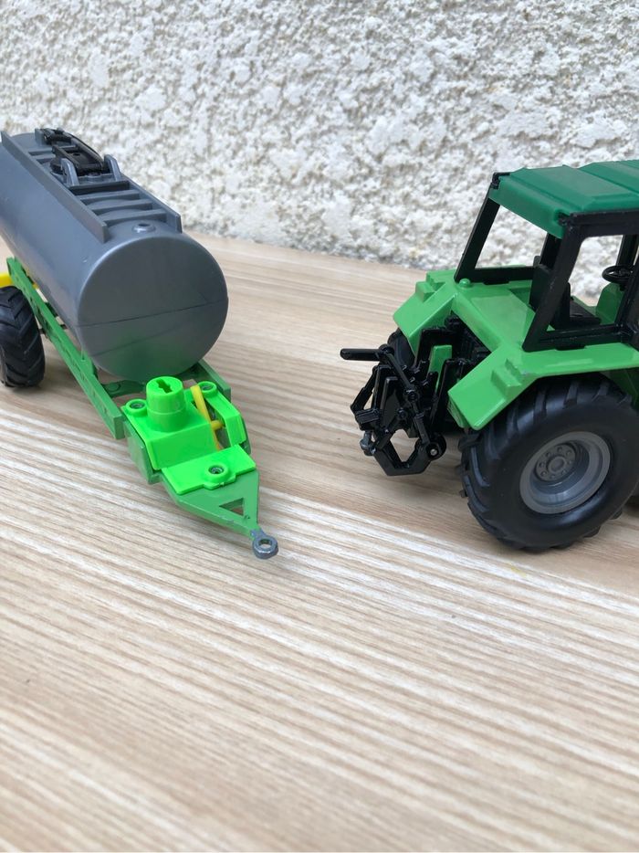 Tracteur et remorque citerne bon état environ 30 cm - photo numéro 10