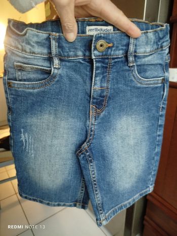 #kytie5ansgarcon. Bermuda jeans taille 5 ans 