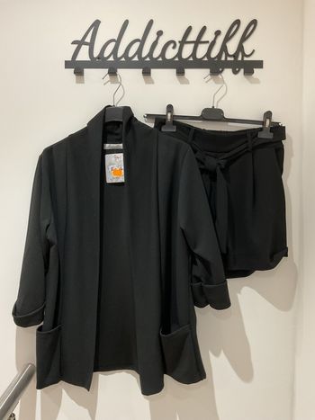 Ensemble femme taille unique (36-40)- neuf avec étiquette 