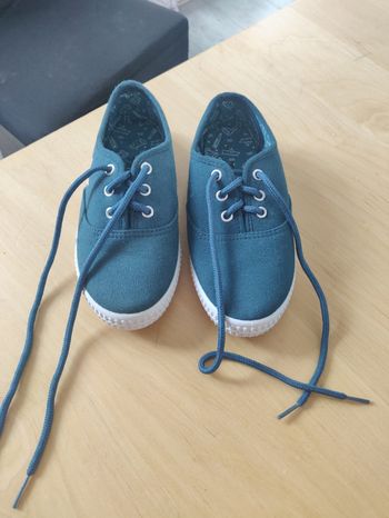 Baskets toile taille 31 neuve