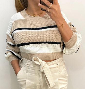 Superbe Pull Court Taille M
