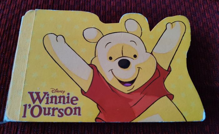 Petit Livre Winnie l'Ourson joue à cache-cache - Disney