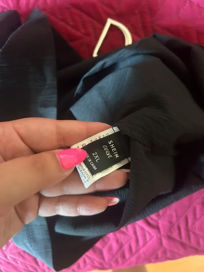 Short fluide noir taille 2XL / 44 - photo numéro 4