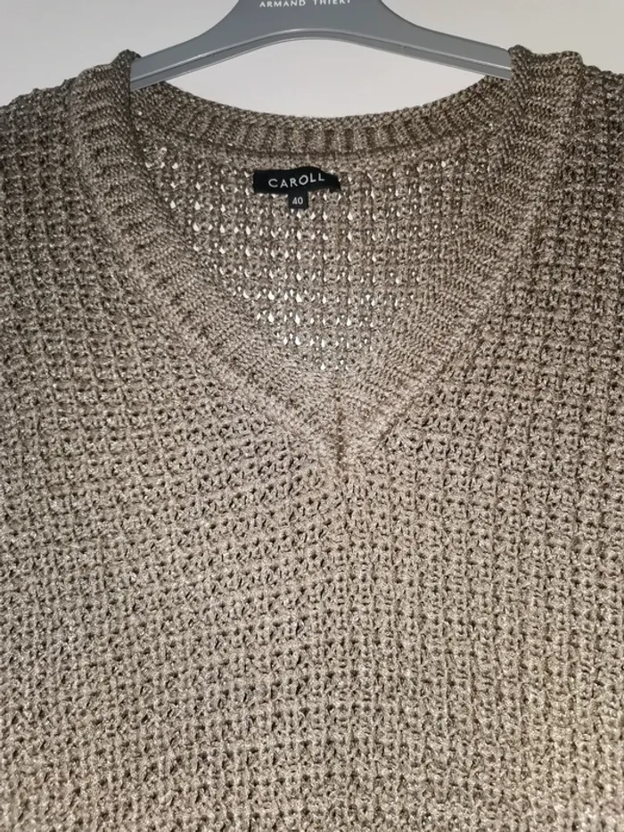 Pull Caroll Taille 40 - photo numéro 2