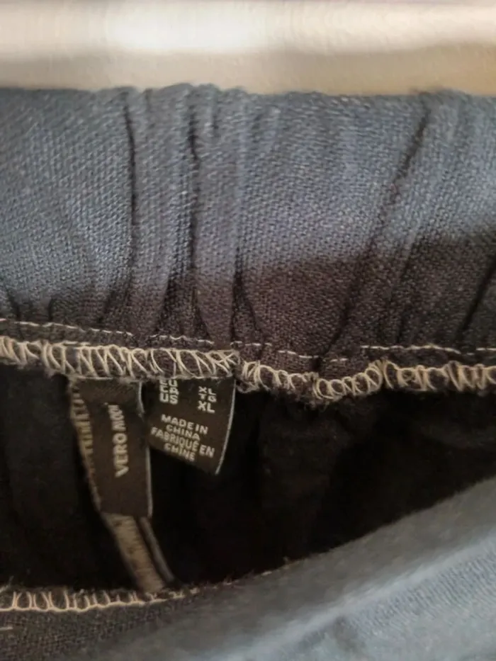 C32 jupe marine Vero moda XL - photo numéro 3