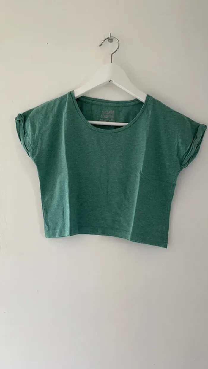 Tee shirt crop top