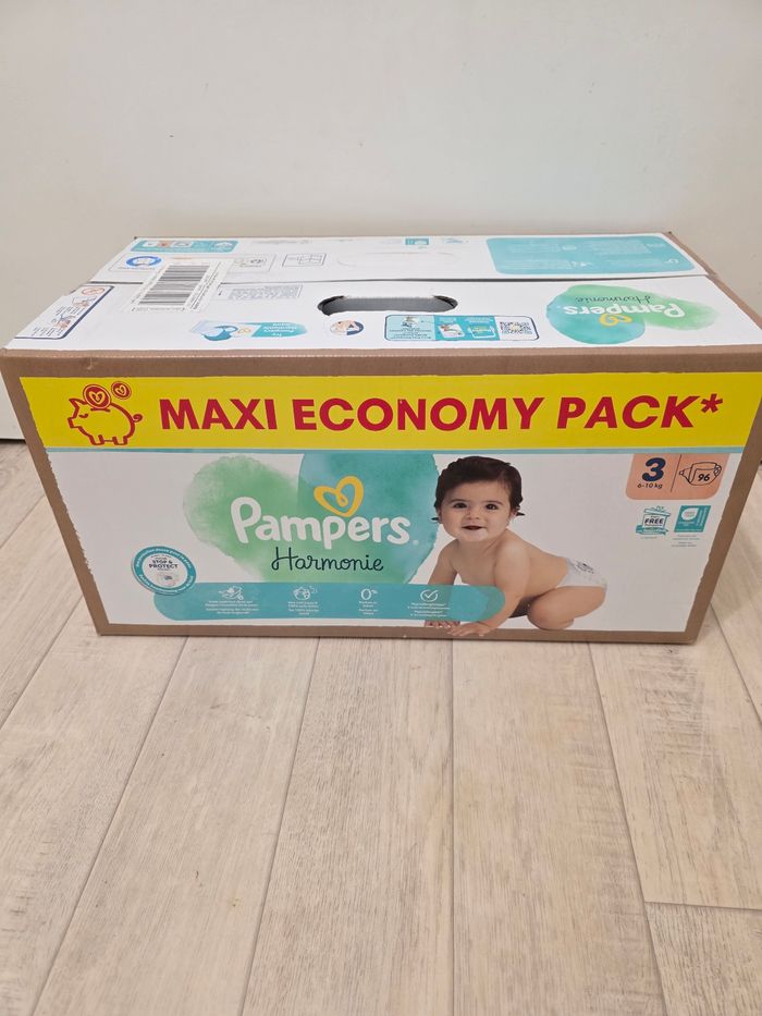 Couche  pampers  harmonie  taille 3
