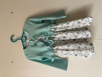robe fleuri avec bolero taille 2/3 ans