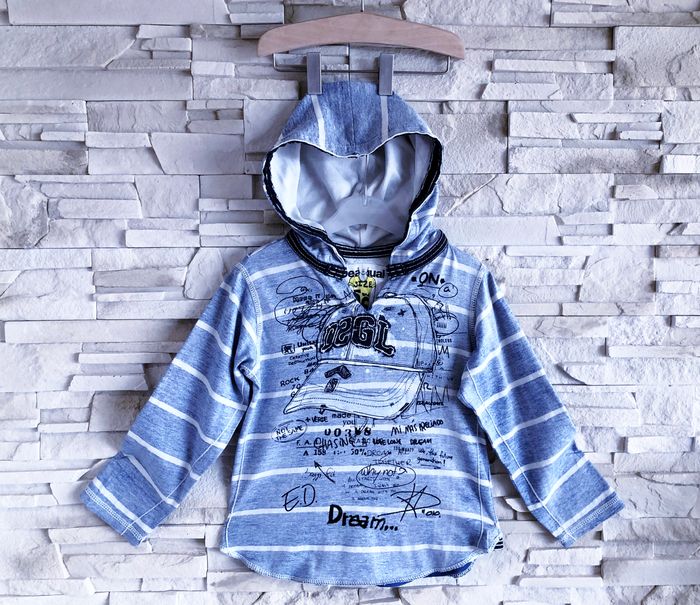 DESIGUAL - SWEAT A CAPUCHE GARÇON RAYÉ BLEU ET BLANC & DIVERSES FANTAISIES 5/6A