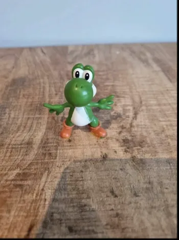 Figurine yoshi mario kart nintendo