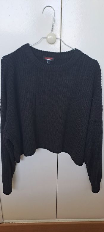 Pull noir court en maille Jennyfer – style casual chic